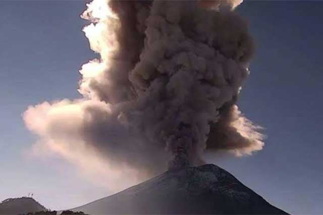 Protección Civil alerta por caída de ceniza del volcán Popocatépetl