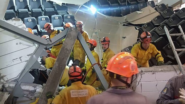  Derrumbe en una nave industrial en Sao Paulo deja al menos nueve muertos