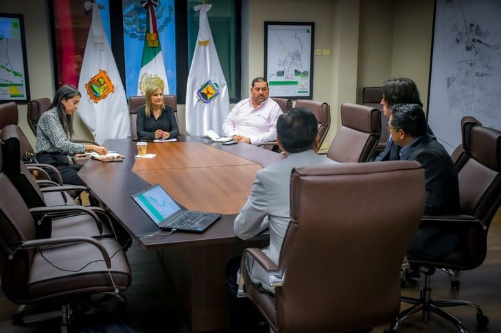 Directivos de “AERUS” presentan proyecto ejecutivo a alcaldesa de Piedras Negras
