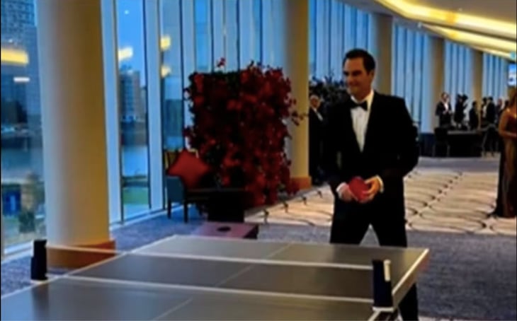 VIDEO: Ni jugando al Ping Pong Roger Federer pierde la elegancia