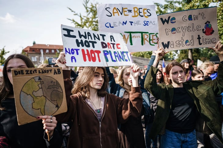 Miles marchan en Alemania para exigir acciones contra la crisis climática