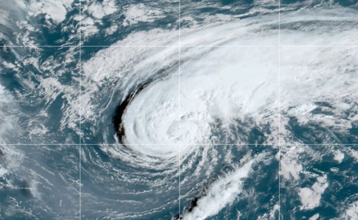 Tormenta tropical Ian avanza hacia Islas Caimán a la espera de convertirse en huracán