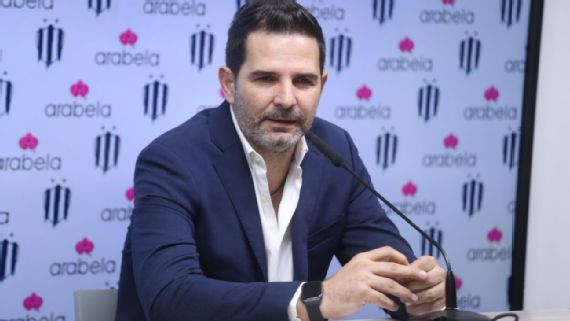 Duilio Davino dejará Rayados al término del Apertura 2022