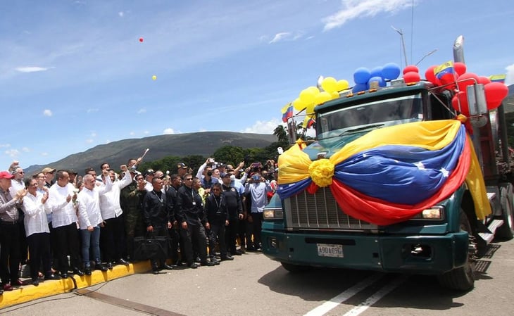 Entre globos y con ánimo festivo, Colombia y Venezuela reabren frontera