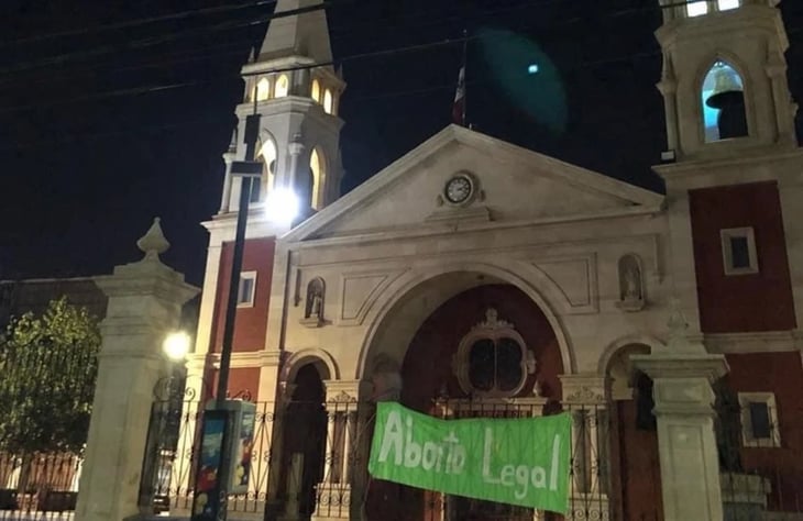 Colocan mantas para exigir aborto legal en Ciudad Juárez 