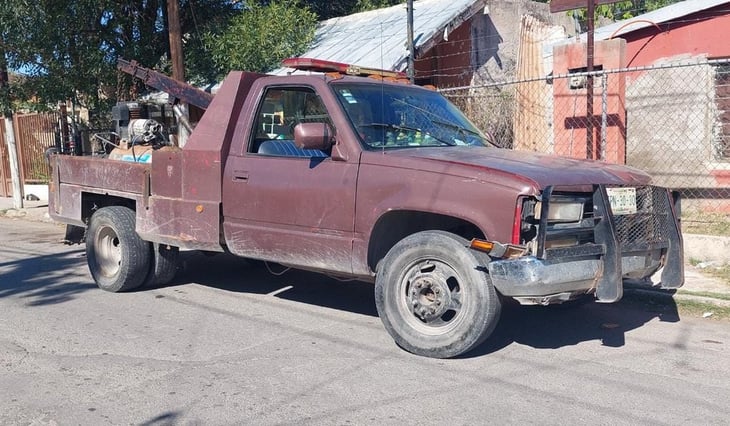 Sexagenario es arrestado al remolcar camioneta robada en Piedras Negras 