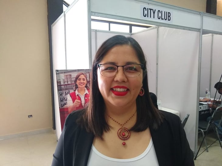 Alcaldesa de Nava resalta la importancia de feria del empleo