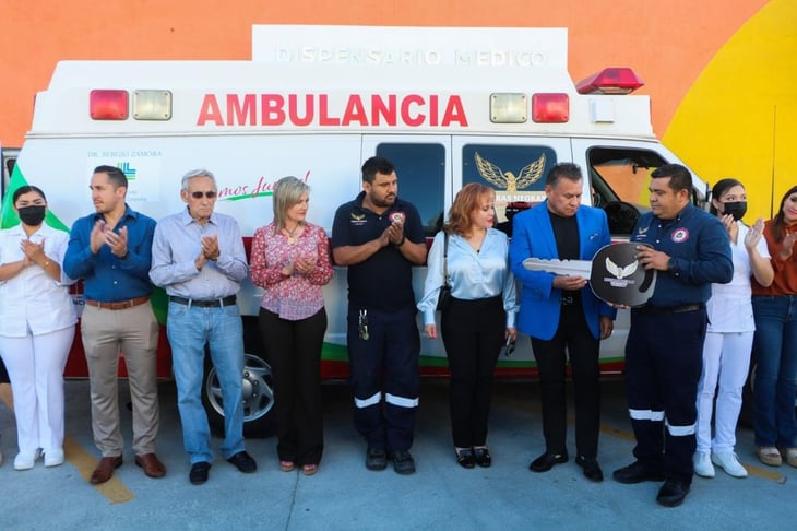 Médico de Eagle Pass donó ambulancia al municipio 