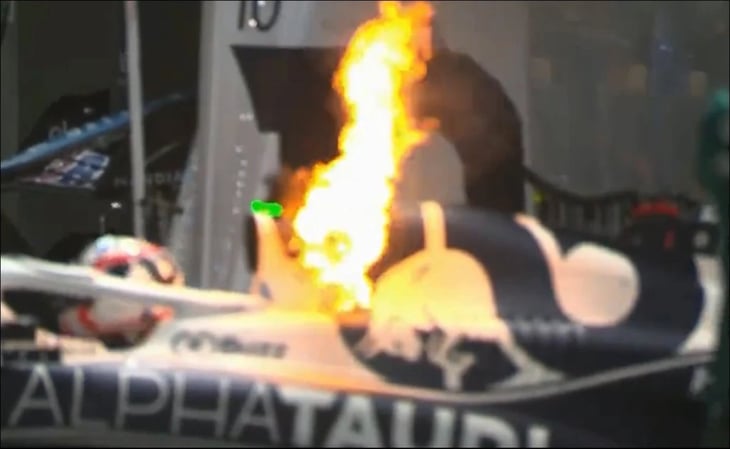 Monoplaza de Pierre Gasly se incendia en los boxes; el piloto estaba dentro del auto
