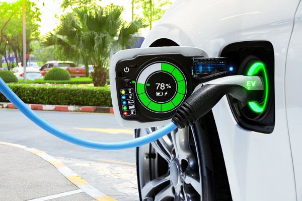 Para el 2030 la mitad de los vehículos serán eléctricos