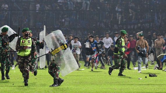 Indonesia investigará a oficiales por tragedia en estadio