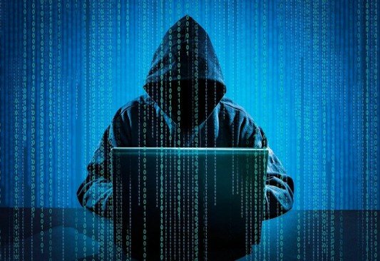 Videos porno y juegos abrieron la puerta a hackers; Sedena alertó a su personal de riesgos 