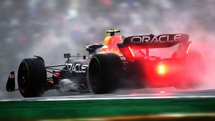 Checo Pérez terminó cuarto en la segunda práctica libre para el GP de Japón
