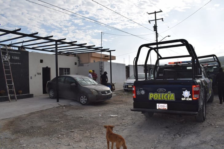 Policía llega a anexo 'Vive' ante posible trifulca de familiares y encargados
