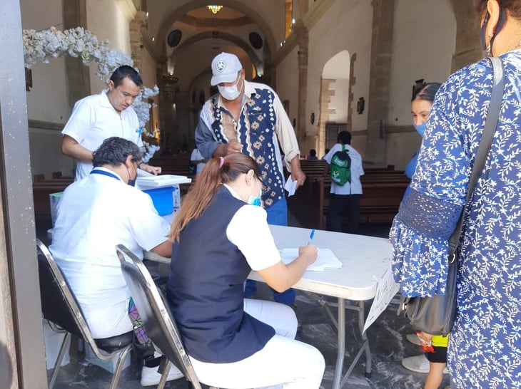 Personal médico aplicará vacunas anti COVID-19 en próximas fechas en Monclova 