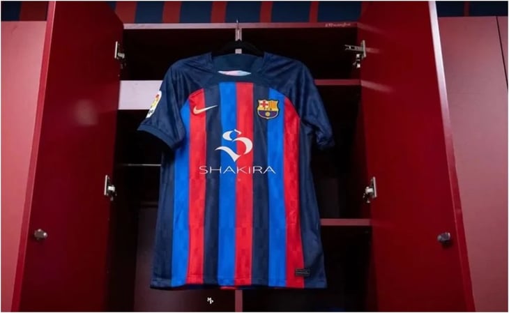 ¿Cómo luciría la playera del Barcelona con el logo de Shakira?