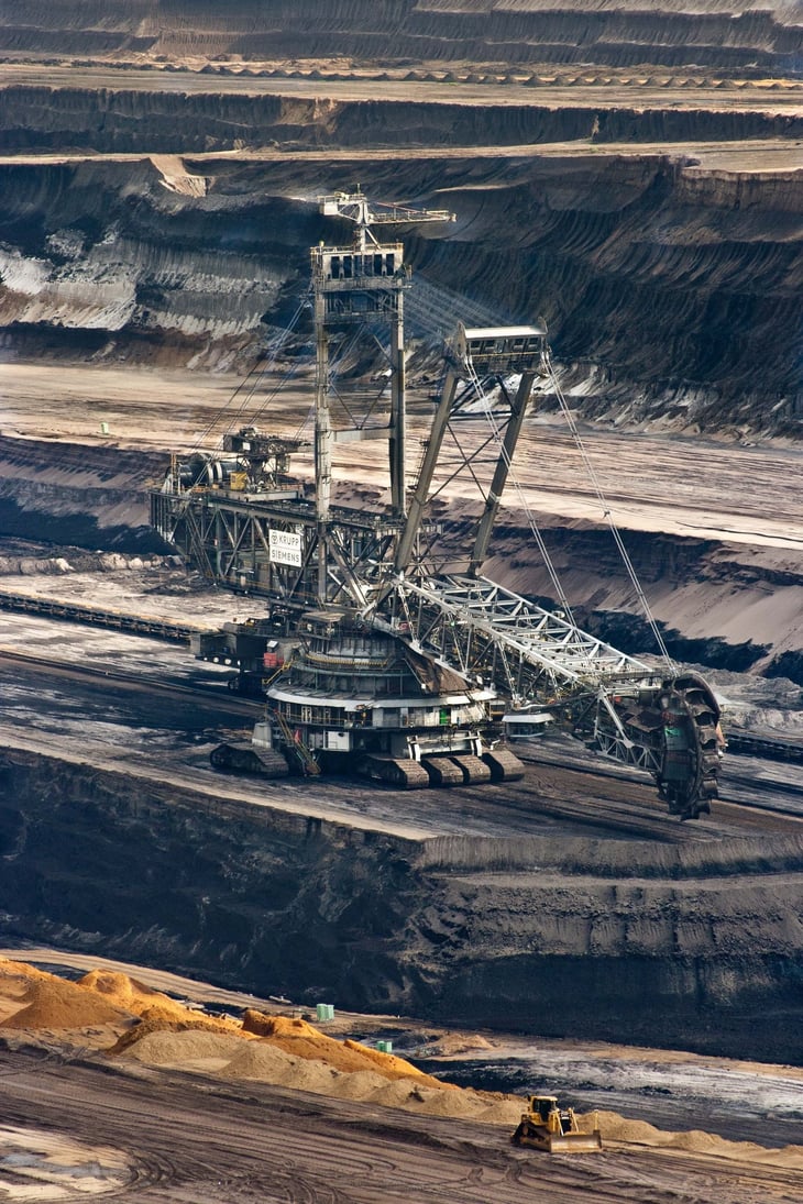 Suspenden desarrollos mineros en la Carbonífera