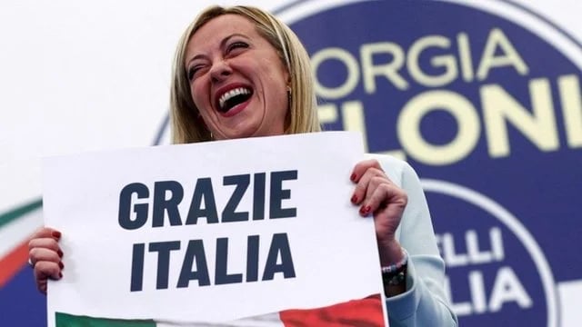 ¿Quién es Giorgia Meloni, la ultraderechista que se convirtió en primera la mujer en gobernar Italia?