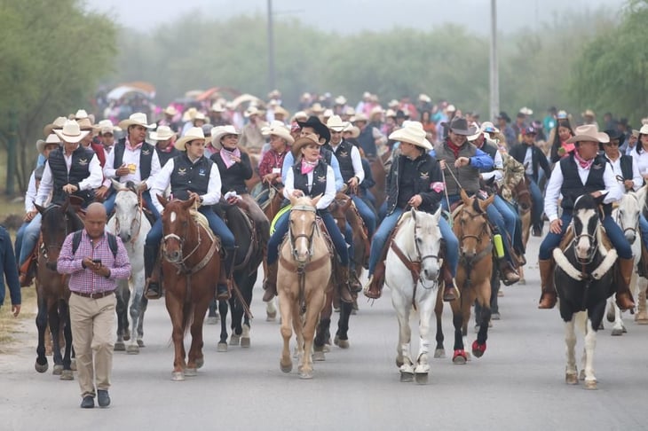 Municipio de Piedras Negras Realizó este sábado la cabalgata “Cabalgando Contra el Cáncer”
