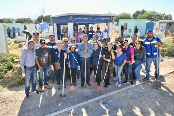 DIF realiza limpieza en panteón Guadalupe en Monclova 