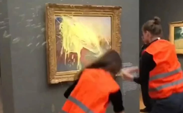 Activistas climáticos lanzan puré de papas a un cuadro de Monet en Alemania