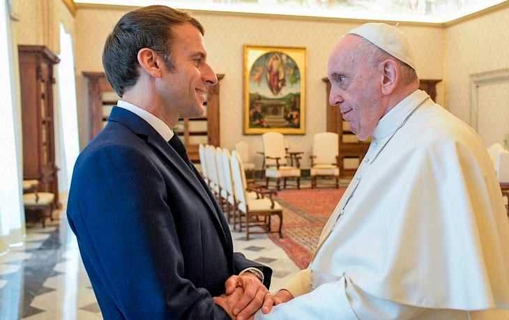 Macron pide al papa Francisco que medie entre Putin y Biden