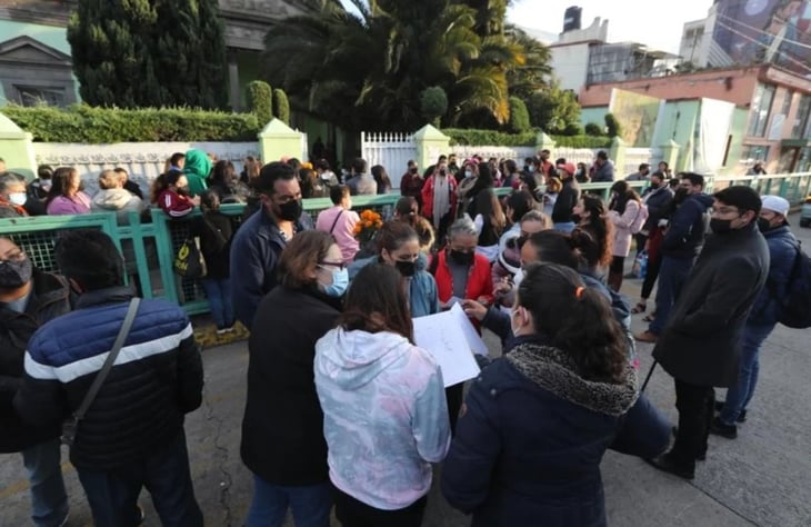 Exigen suspender a alumno por hacer tocamientos a compañera en primaria de Toluca 