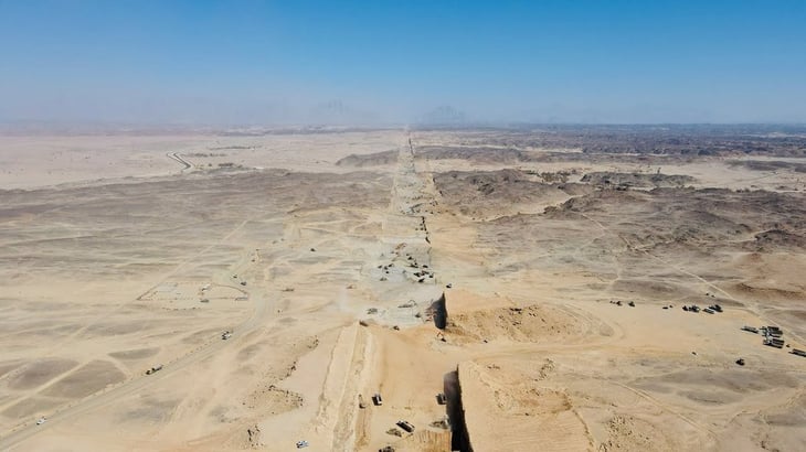 Arabia Saudí ya ha comenzado a construir su megaciudad futurista de 170km de largo