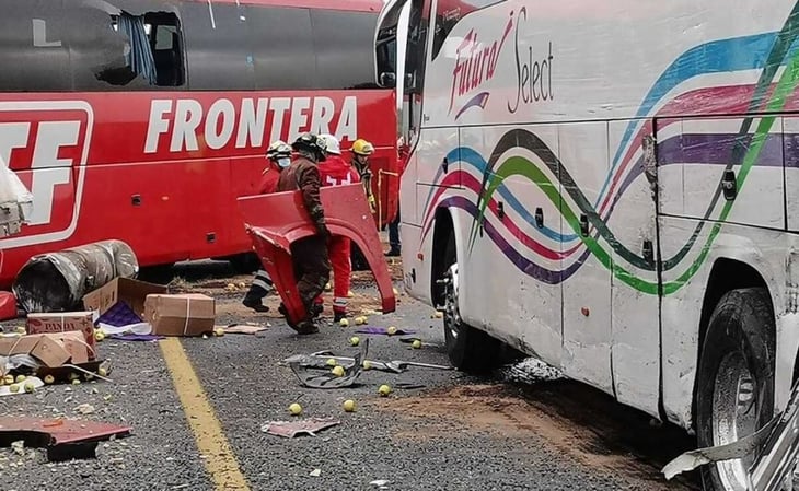 Choque entre tráiler y 3 autobuses deja 9 heridos en carretera a Zacatecas