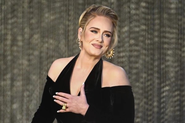Adele planea estudiar Literatura Inglesa para cumplir su sueño
