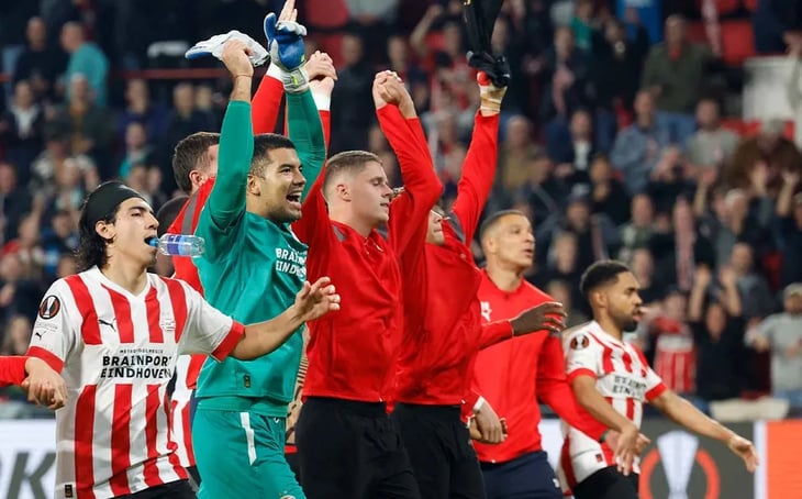 PSV le quita invicto al Arsenal y avanzó en la Europa League
