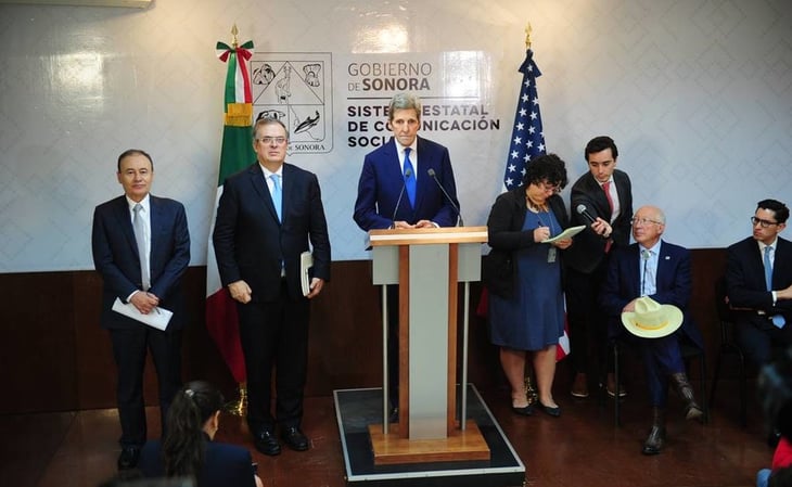 AMLO a Kerry: Pemex reducirá 98% de gas metano