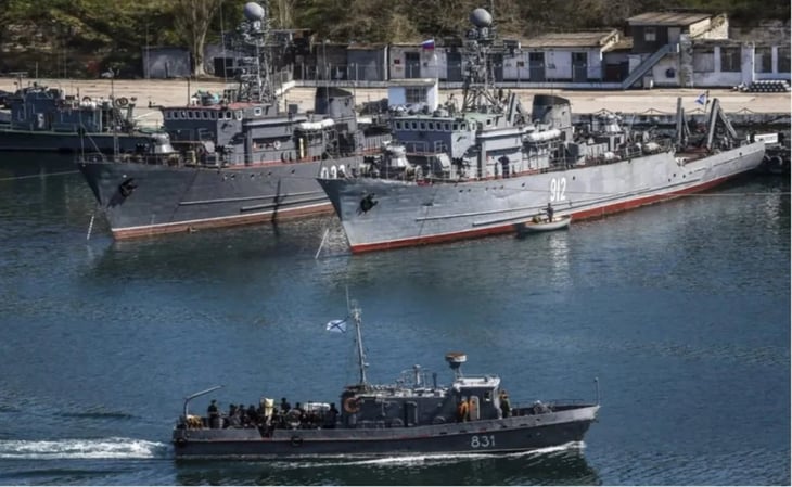 Rusia acusa a Ucrania y Reino Unido del ataque con drones a la flota del mar Negro en Crimea