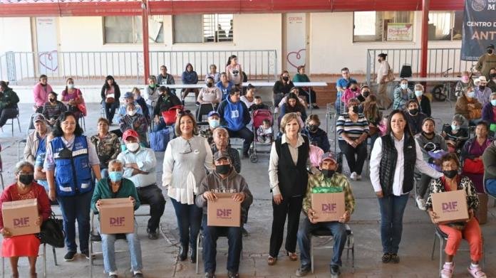 Programa alimenticio entrega más de 300 despensas en Monclova