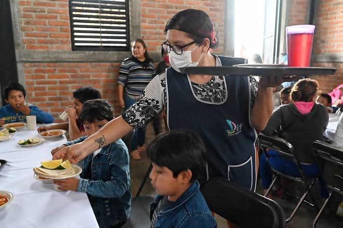 Comedores comunitarios carecen de voluntarios en Monclova