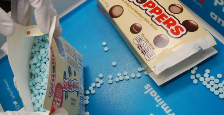 EU advierten sobre tráfico de fentanilo en paquetes de dulces 