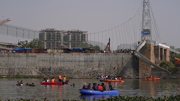 Nueve detenidos tras el colapso de puente
