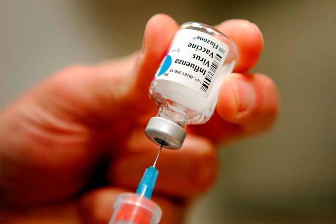 Consultorios médicos ya tendrán vacunas contra la influenza