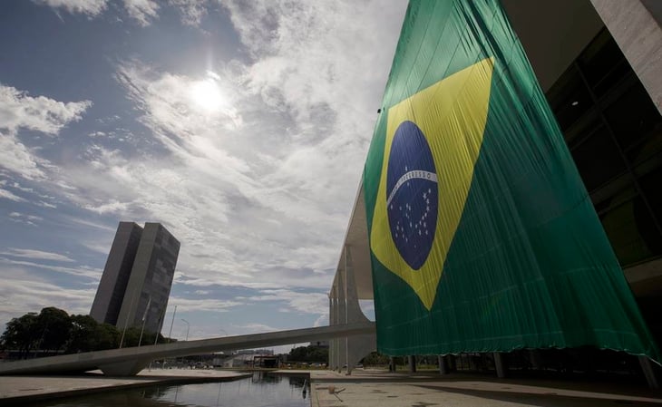 Gobierno de Brasil inicia transición democrática pese al silencio de Bolsonaro