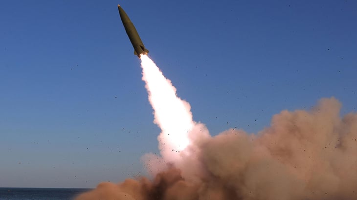 Japón levanta alerta y luego la retira por lanzamiento de misil norcoreano a su territorio