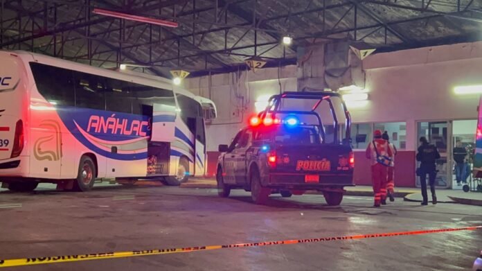 Septuagenario muere a bordo de un autobús Anáhuac