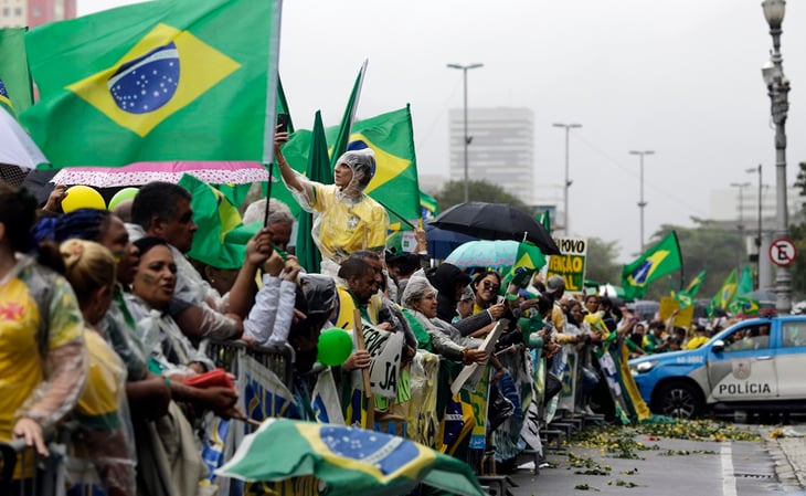 Inicia transición en Brasil; Bolsonaro tiene encuentro 'positivo' con equipo de Lula