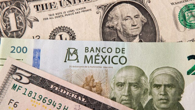 Peso mexicano tercero más apreciado frente al dólar