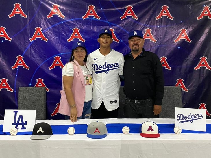 Los Dodgers de los Ángeles firman a prospecto de los Acereros Monclova