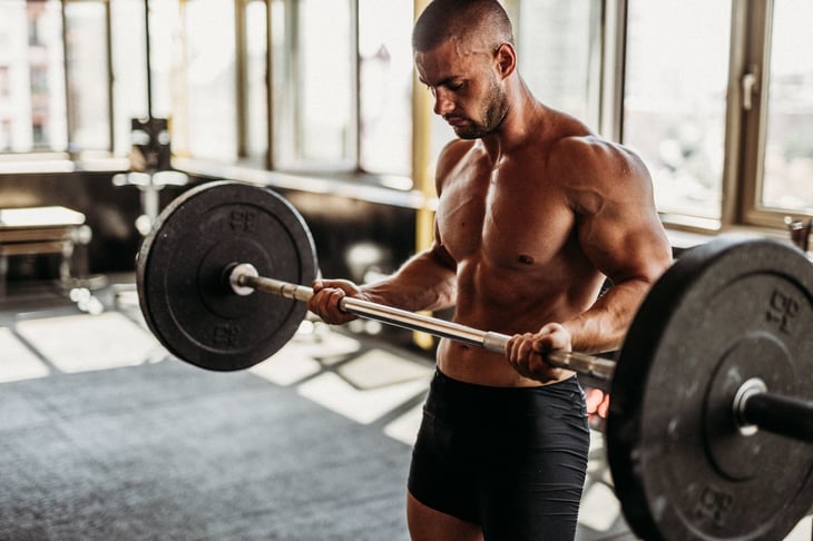 El truco para ganar músculo que no requiere levantar pesas