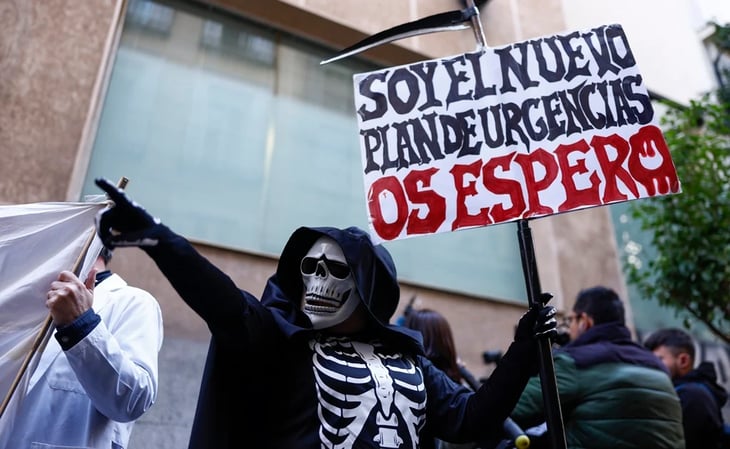 Médicos rechazan nuevo plan de urgencias en Madrid y siguen en huelga
