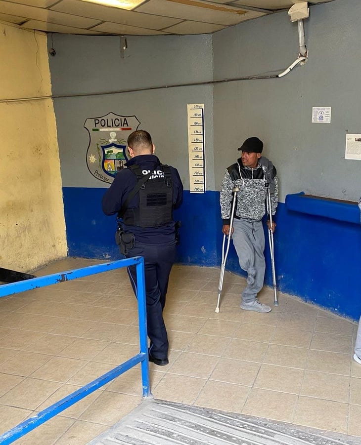 El 'muletas' intenta robar vehículo en el Fraccionamiento Carranza de Monclova