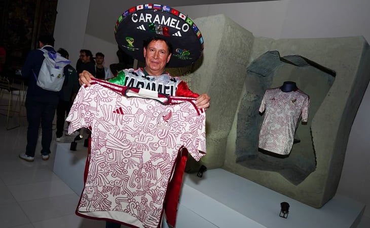 ¿A qué se dedica Caramelo, el aficionado que sigue a la Selección Mexicana por todo el mundo?