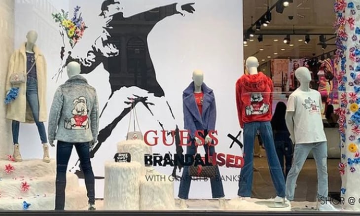 Banksy 'incita' a ladrones a robar tienda Guess tras usar sus obras sin consentimiento