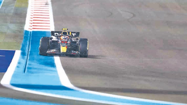 Checo Pérez acabó quinto en la FP2 en Abu Dabi; Charles Leclerc fue tercero